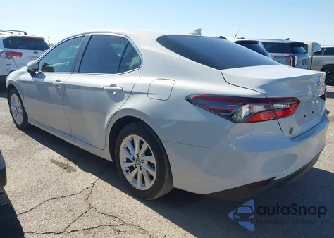 2023 Toyota Camry Le из США, поврежденный, VIN 4T1C11AK3PU182386